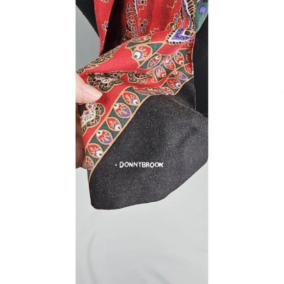 Vintage DONNYBROOK Paisley Oblong Scarf Red Black Gold Retro Boho 52" - Picture 3 of 3